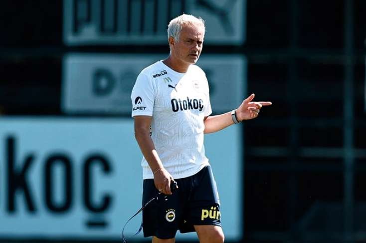 ​"Fənərbaxça" Mourinyonun yerinə onu gətirmək istəyir