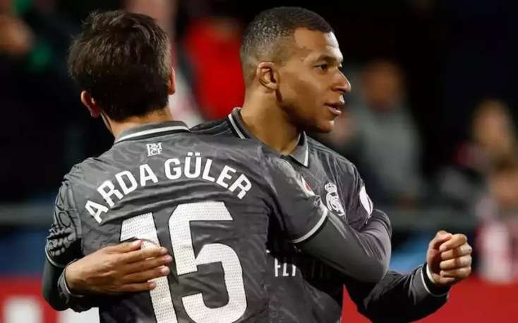 “Real"da mövsümün futbolçusu seçildi