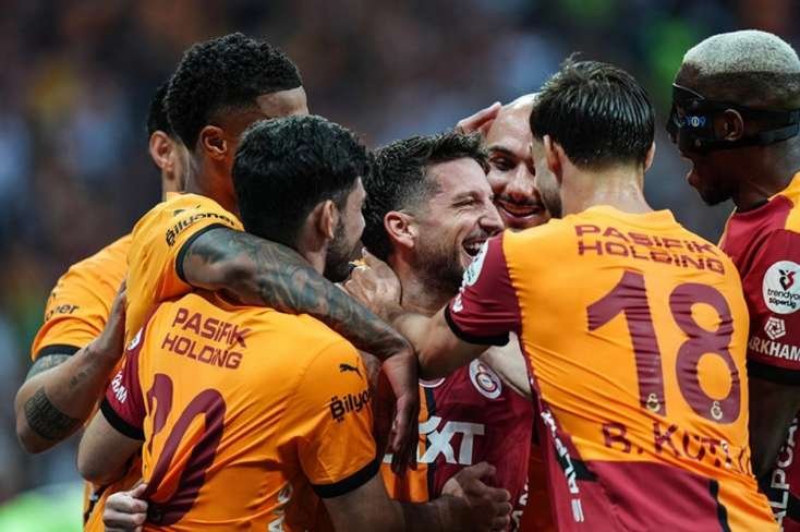 "Qalatasaray" mövsümü qələbə ilə yekunlaşdırdı -