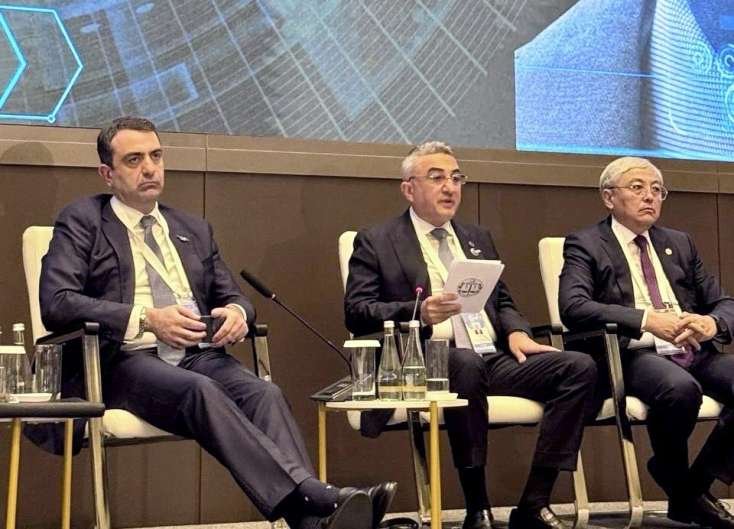 Vəkillər Kollegiyasının rəhbərliyi Beynəlxalq Hüquq Forumunda iştirak edib