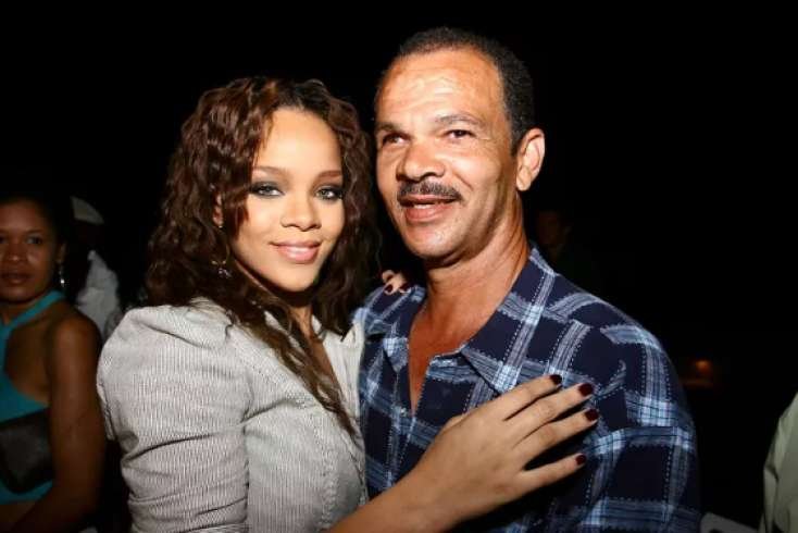 Rihannanın atası vəfat etdi