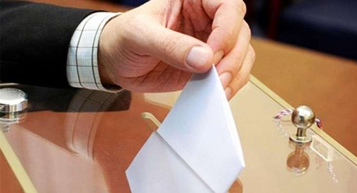 Polşada prezident seçkisinin ilkin nəticələri açıqlandı