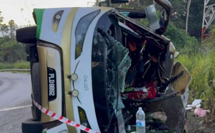 Avtobus qəzasında 15 nəfər öldü