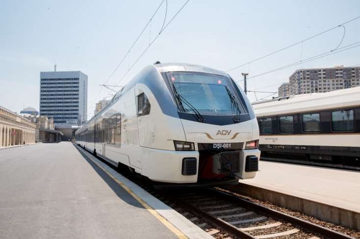 Qazaxa ilk dəfə sürətli qatarlarla sərnişindaşımaya başlanılır