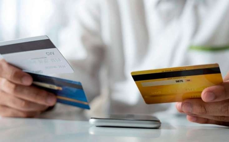Bank kartlarından 5 min manatdan çox pul oğurlandı
