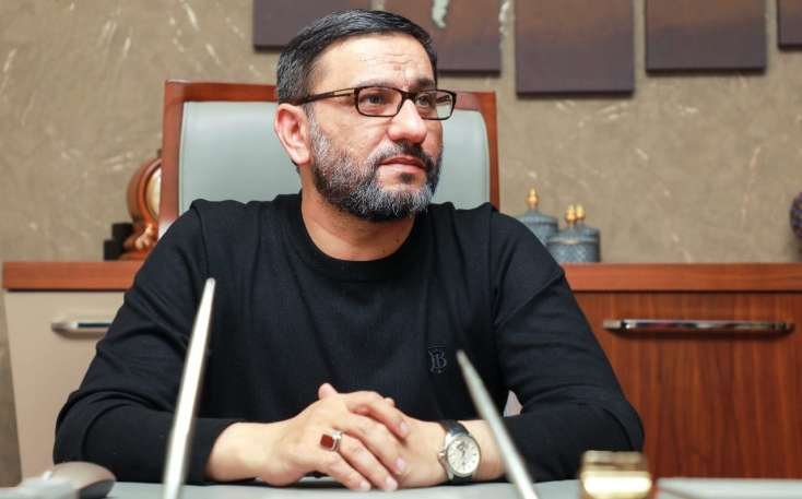 Hacı Şahinin oğlu nişanlandı -