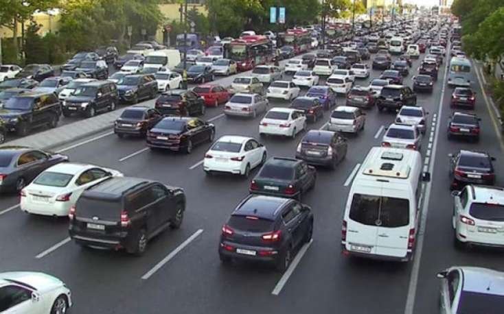 Bu yollarda tıxac var -