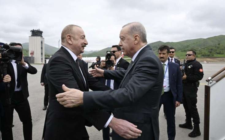 Prezident Türkiyəyə getdi