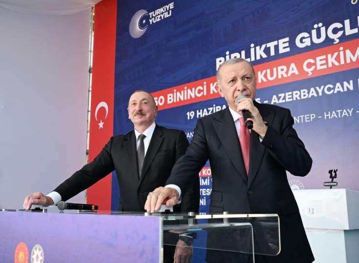 İlham Əliyevin Türkiyə səfərindən görüntülər