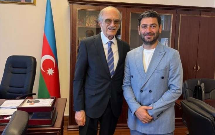 Ozan Polad Bülbüloğlu ilə bir arada -