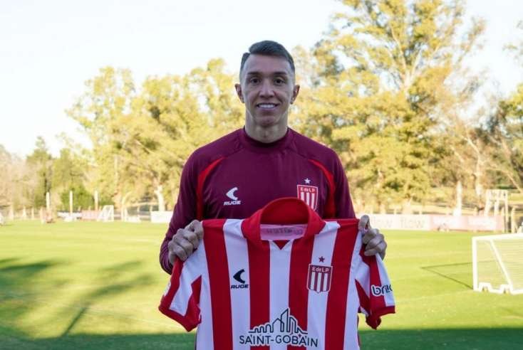 Muslera yeni komandası ilə müqavilə imzaladı