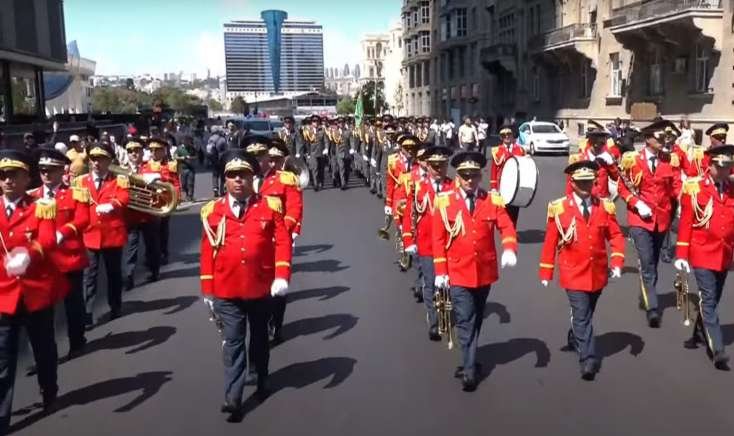 Bakıda hərbçilərin yürüşü keçirilir -