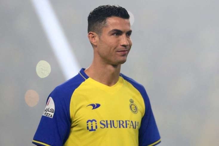 Ronaldo yeni müqaviləyə imza atdı