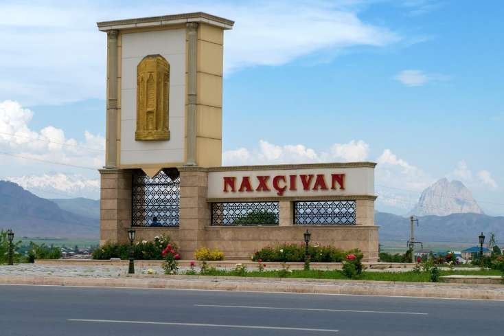 Naxçıvanda vəzifəli şəxs vəfat etdi, xanımı yaralandı