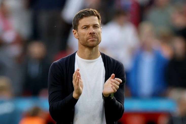 Xabi Alonso ulduz futbolçuya qapını göstərdi