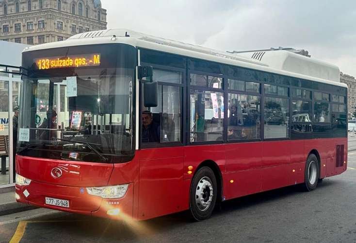 133 nömrəli avtobus niyə gecikir?