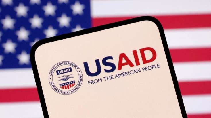 USAID xarici yardım proqramlarını dayandırdı -
