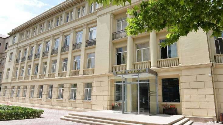 Azərbaycanda rus dilində tədris dayandırılacaq? -