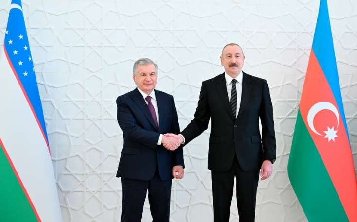 Şavkat Mirziyoyev İlham Əliyevi təbrik etdi
